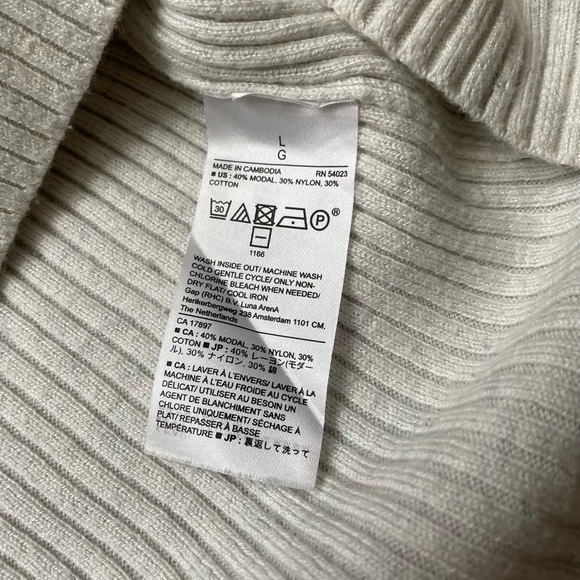 Banana Republic Cozy Ribbed Winter Snow Turtleneck Sweater Gray Heather (size L) - Picture 5 of 9